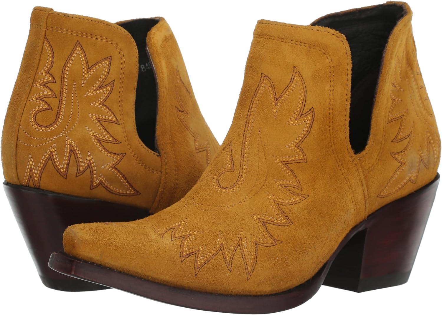 imageAriat Womens White Dixon Boot WhiteGilded Suede