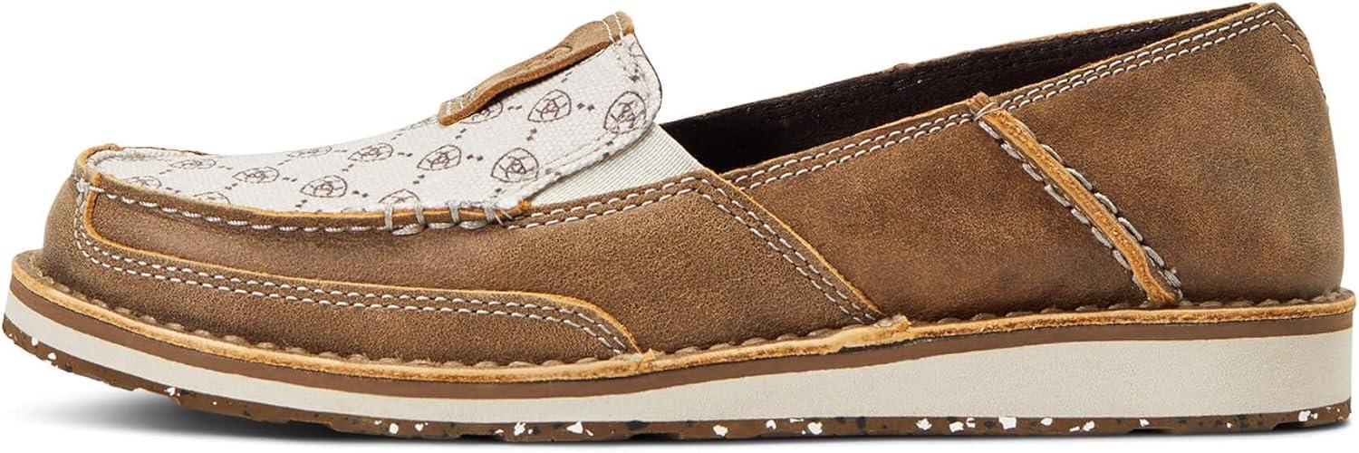 imageARIAT Womens Cruiser SneakerBrown Bomber