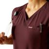 ARIAT Womens Clara 6 Pocket Scrub Top(Winetasting)