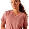 ARIAT Women’s Rebar Cotton Strong V-Neck Top(Mineral Red Heather)