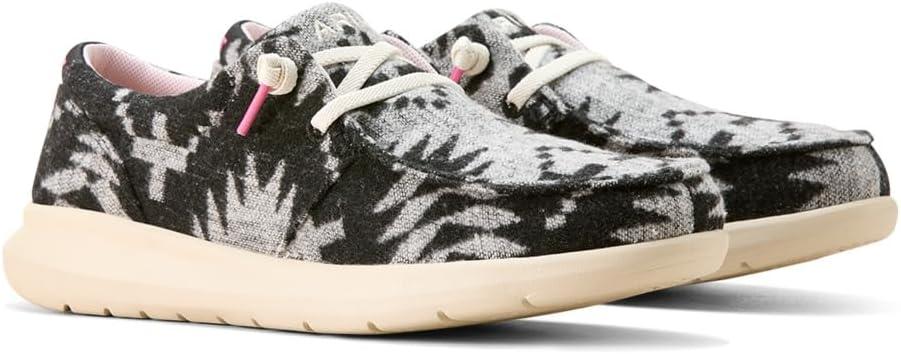 imageARIAT Unisex Youth Hilo ShoeBlack White Flannel Blanket